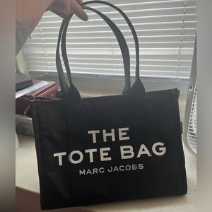 LARGE SIZE !!LIKE NEW!!MARC JACOBS TOTE BAG!!